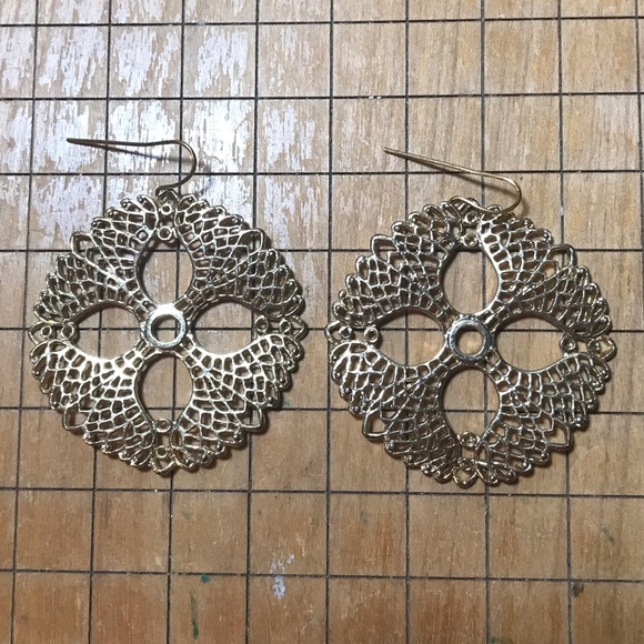 Cross Section GT Metal Circles Organic Design Dangling Hook Earrings 1 3/4”D - Picture 6 of 7